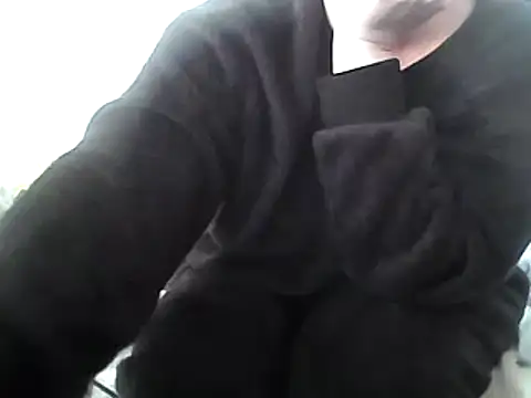 Snapshot of DragoneSFR chatting on 02/01/25, 07:57 DragoneSFR online show from 02/01/25, 07:57