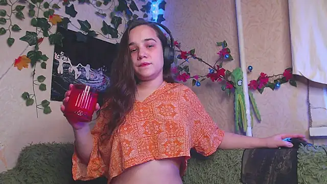 Tiny Witch online show from 11/09/25, 11:36