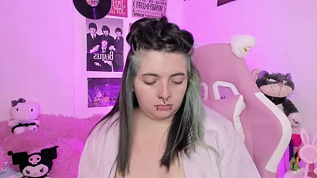 Sachi Meow online show from 12/16/25, 05:40