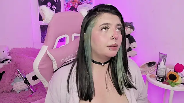 Sachi Meow online show from 12/17/25, 05:41