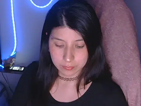 Snapshot of has_Zky chatting on 05/10/26, 01:00 has Zky online show from 05/10/26, 01:00