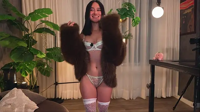 Miss beee online show from 11/26/25, 12:00