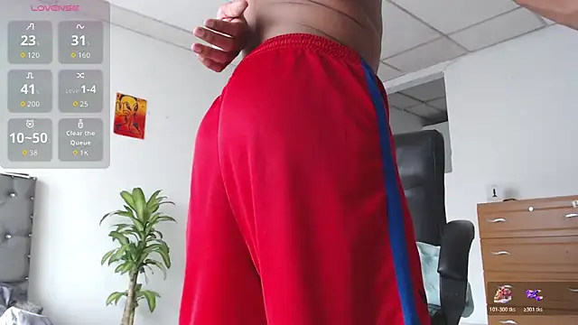 Snapshot of Aaronblack1_ chatting on 11/18/25, 03:27 Aaronblack1 online show from 11/18/25, 03:27