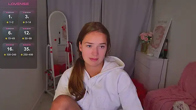 Snapshot of LovelyJessie chatting on 02/20/26, 01:55 LovelyJessie online show from 02/20/26, 01:55