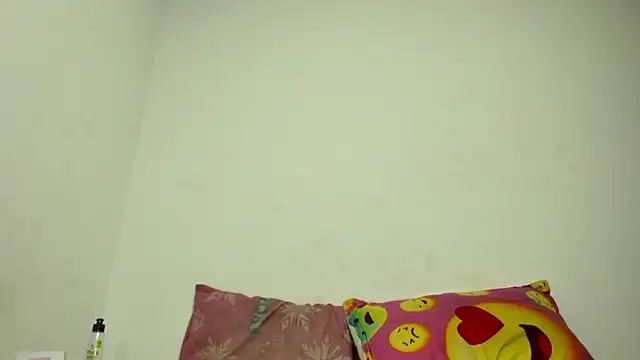 Snapshot of hugexboobs69 chatting on 12/03/24, 01:21 hugexboobs69 online show from 12/03/24, 01:21