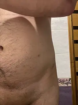 Snapshot of vanho29 chatting on 02/04/26, 03:51 vanho29 online show from 02/04/26, 03:51