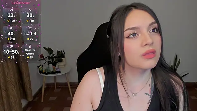 Snapshot of anaveleeez chatting on 12/06/24, 03:19 anaveleeez online show from 12/06/24, 03:19