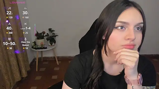 Snapshot of anaveleeez chatting on 02/27/25, 02:32 anaveleeez online show from 02/27/25, 02:32