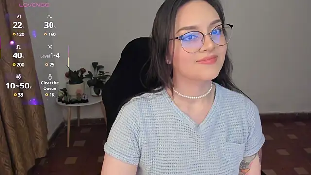 Snapshot of anaveleeez chatting on 02/27/25, 11:26 anaveleeez online show from 02/27/25, 11:26