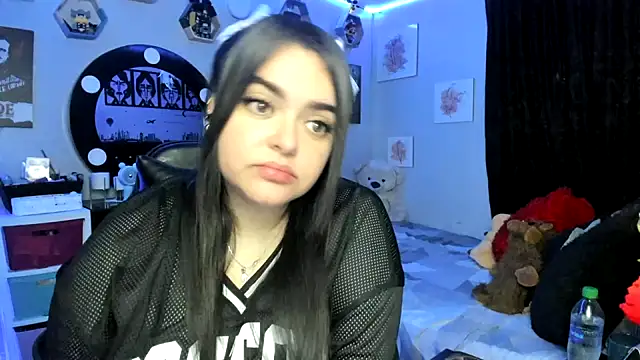 Snapshot of Luise_Meyrink chatting on 10/25/25, 02:52 Luise Meyrink online show from 10/25/25, 02:52