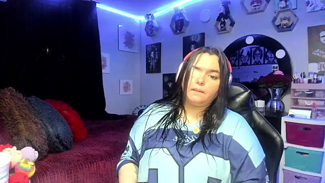 Luise Meyrink online show from 05/13/26, 02:42