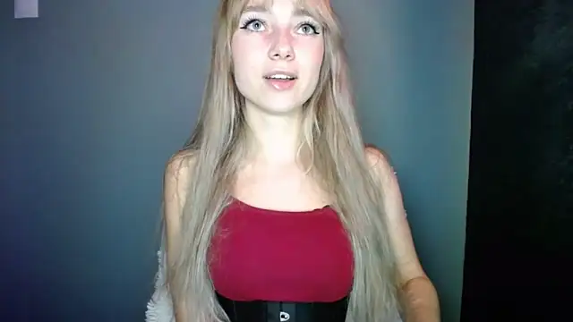 LuciaYoung online show from 10/23/25, 06:28