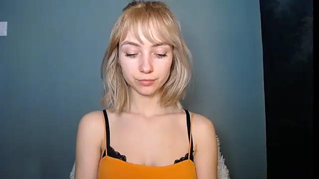 LuciaYoung online show from 03/07/26, 01:30