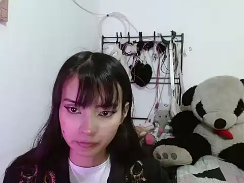  annie rosse online show from 12/02/25, 07:20