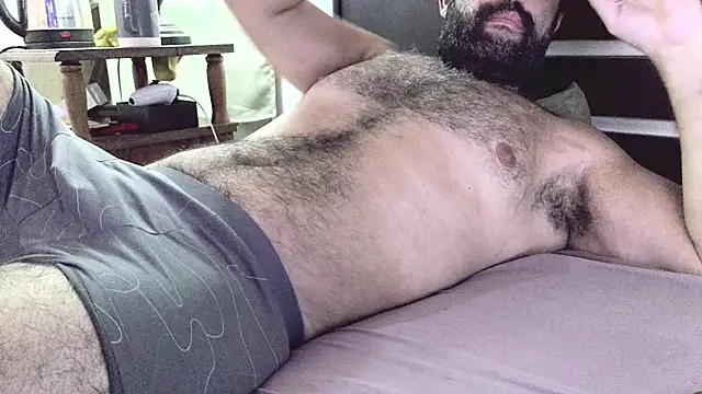 machoathome online show from 02/05/25, 06:37