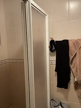 Snapshot of hihi0169 chatting on 12/10/24, 05:22 hihi0169 online show from 12/10/24, 05:22