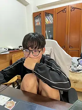 Snapshot of hihi0169 chatting on 12/14/24, 04:20 hihi0169 online show from 12/14/24, 04:20