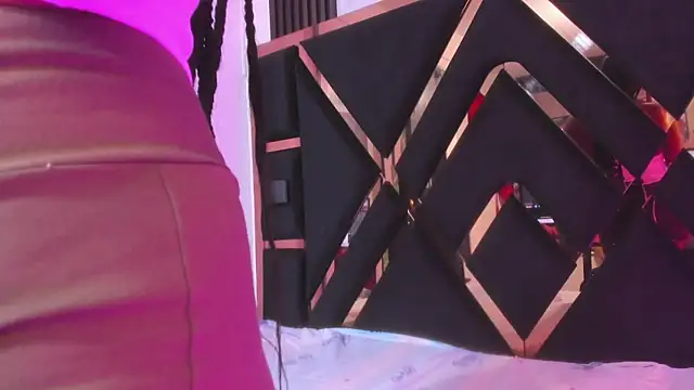 Snapshot of Ebony_beautifull chatting on 09/12/25, 01:38 Ebony beautifull online show from 09/12/25, 01:38