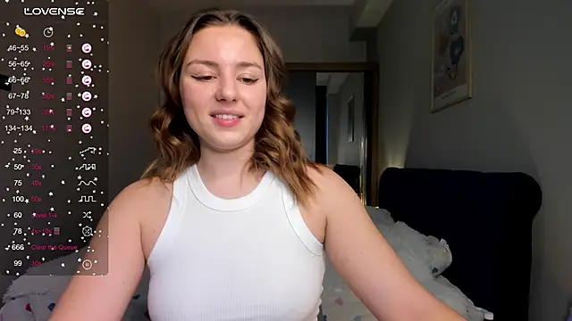 Snapshot of ThreeshaWhite chatting on 02/26/25, 06:15 ThreeshaWhite online show from 02/26/25, 06:15