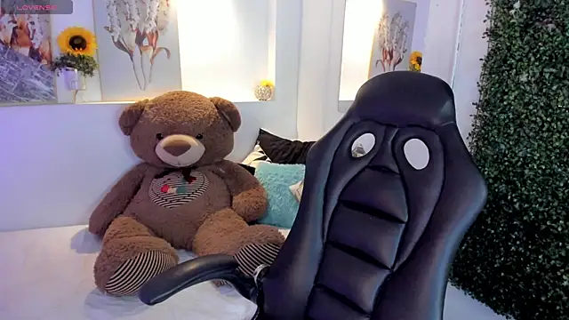 Abby Mae  online show from 09/25/25, 07:39