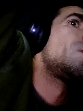 Snapshot of Smaukymui chatting on 10/16/25, 05:14 Smaukymui online show from 10/16/25, 05:14