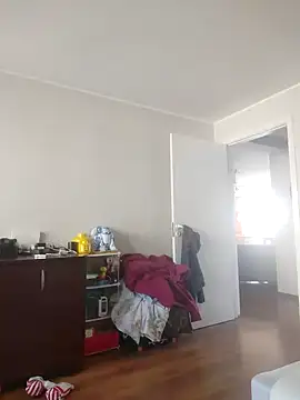 Snapshot of Smaukymui chatting on 04/11/26, 11:25 Smaukymui online show from 04/11/26, 11:25