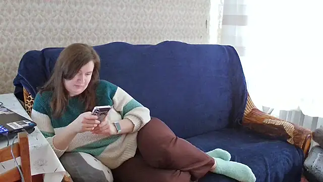 Snapshot of franceska_blue chatting on 02/18/26, 10:11 franceska blue online show from 02/18/26, 10:11