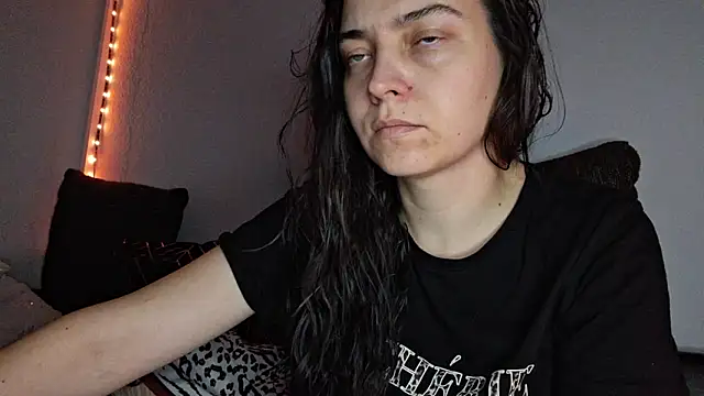 Snapshot of Cyndee_Winter chatting on 12/05/24, 03:28 Cyndee Winter online show from 12/05/24, 03:28