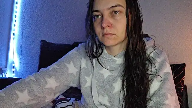 Snapshot of Cyndee_Winter chatting on 12/08/24, 08:15 Cyndee Winter online show from 12/08/24, 08:15