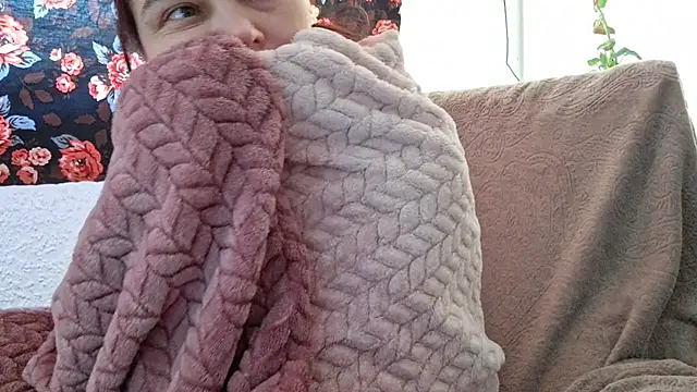 Snapshot of Cyndee_Winter chatting on 03/21/25, 04:29 Cyndee Winter online show from 03/21/25, 04:29