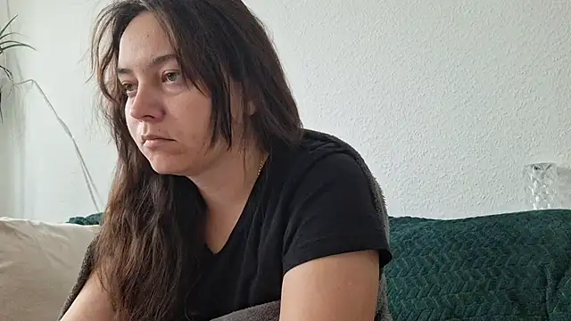 Snapshot of Cyndee_Winter chatting on 10/11/25, 12:04 Cyndee Winter online show from 10/11/25, 12:04