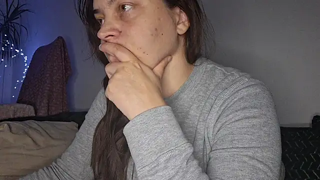 Snapshot of Cyndee_Winter chatting on 10/15/25, 07:58 Cyndee Winter online show from 10/15/25, 07:58