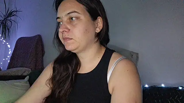 Cyndee Winter online show from 10/30/25, 04:08