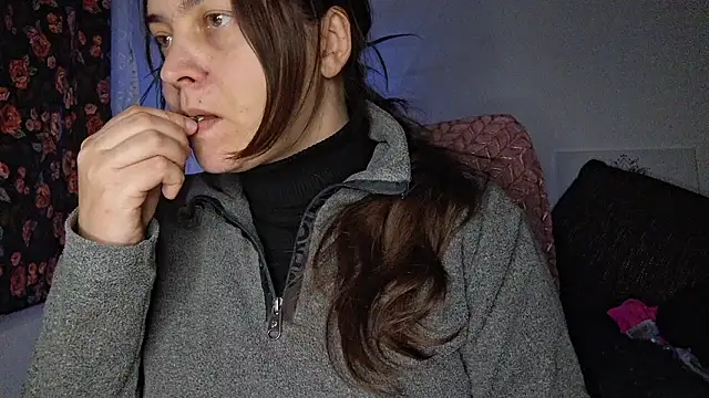 Snapshot of Cyndee_Winter chatting on 01/14/26, 04:12 Cyndee Winter online show from 01/14/26, 04:12