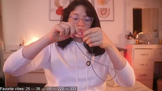 Anah s online show from 07/07/26, 11:42
