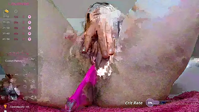 Snapshot of Luckyalice_4u chatting on 12/15/25, 07:07 Luckyalice 4u online show from 12/15/25, 07:07