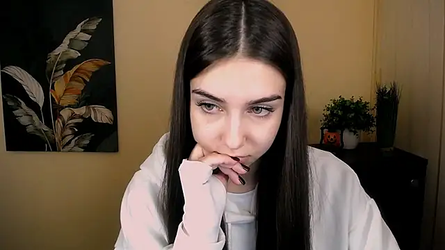 Lili magic online show from 10/26/25, 09:04