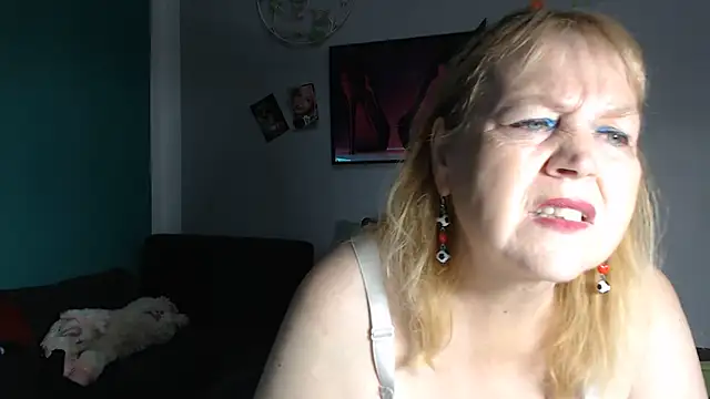 Snapshot of Blasflittchen chatting on 06/20/26, 01:47 Blasflittchen online show from 06/20/26, 01:47