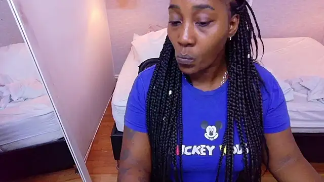 kiara evanss online show from 11/27/25, 10:45