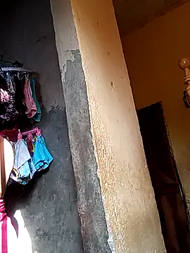 Snapshot of pretty_amaal chatting on 03/11/25, 02:18 pretty amaal online show from 03/11/25, 02:18