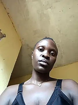 Snapshot of pretty_amaal chatting on 10/11/25, 02:37 pretty amaal online show from 10/11/25, 02:37