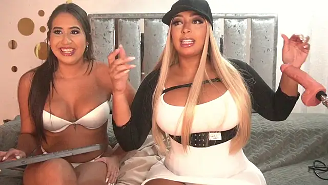 Snapshot of charlottelover21 chatting on 12/15/24, 12:51 charlottelover21 online show from 12/15/24, 12:51