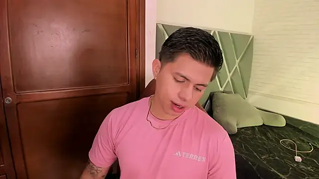 Snapshot of Niicky1_ chatting on 01/09/26, 03:04 Niicky1 online show from 01/09/26, 03:04