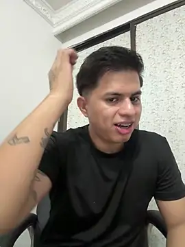 Snapshot of Niicky1_ chatting on 02/03/26, 02:33 Niicky1 online show from 02/03/26, 02:33