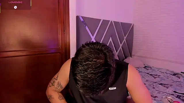 Snapshot of Niicky1_ chatting on 02/25/26, 03:21 Niicky1 online show from 02/25/26, 03:21