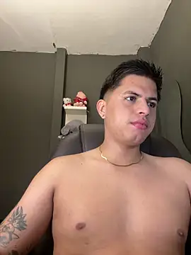 Snapshot of Niicky1_ chatting on 03/08/26, 01:37 Niicky1 online show from 03/08/26, 01:37