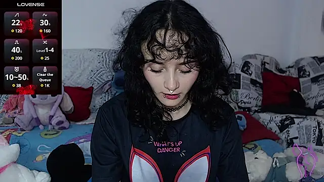 kitty22  online show from 01/28/25, 02:53