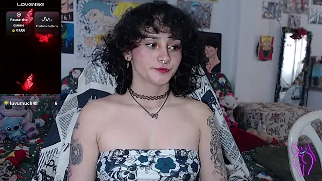 kitty22  online show from 12/17/25, 02:34