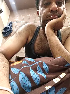 Snapshot of lund_lol chatting on 05/03/26, 07:58 lund lol online show from 05/03/26, 07:58