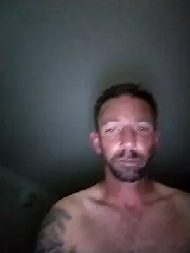 Snapshot of Treemandude chatting on 11/26/25, 12:39 Treemandude online show from 11/26/25, 12:39